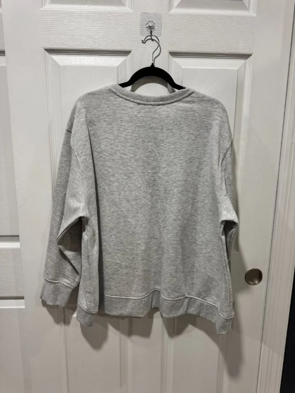 Jane + Delancy grey with lace bow sweatshirt 2X - Picture 2 of 4